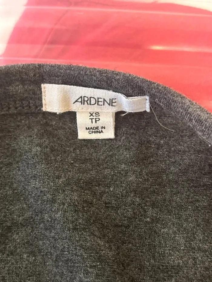 T shirt taille 34 marque ardene - photo numéro 3