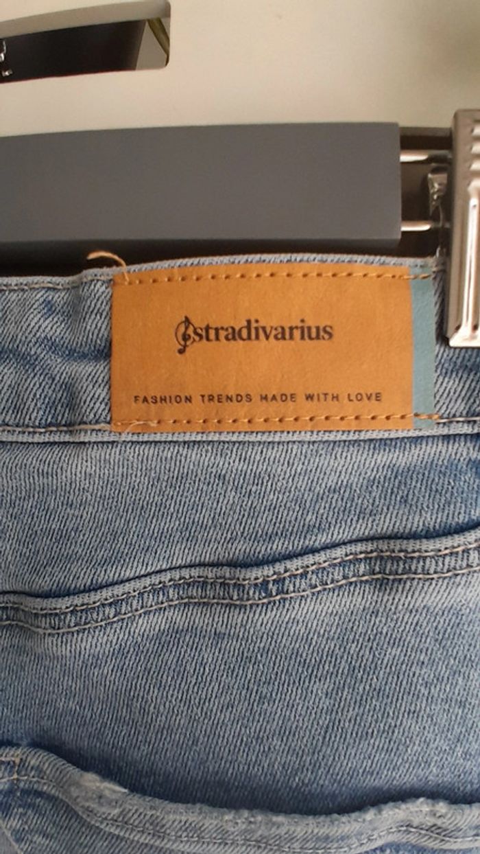 Jeans déchiré, couleur bleu, Taille 40, Marque Stradivarius - photo numéro 9