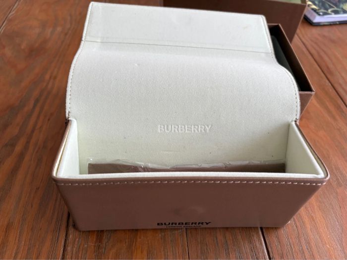 Lunettes soleil Burberry - photo numéro 5