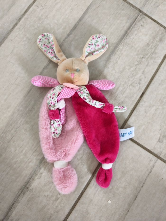 Doudou lapin rose 🐇🩷