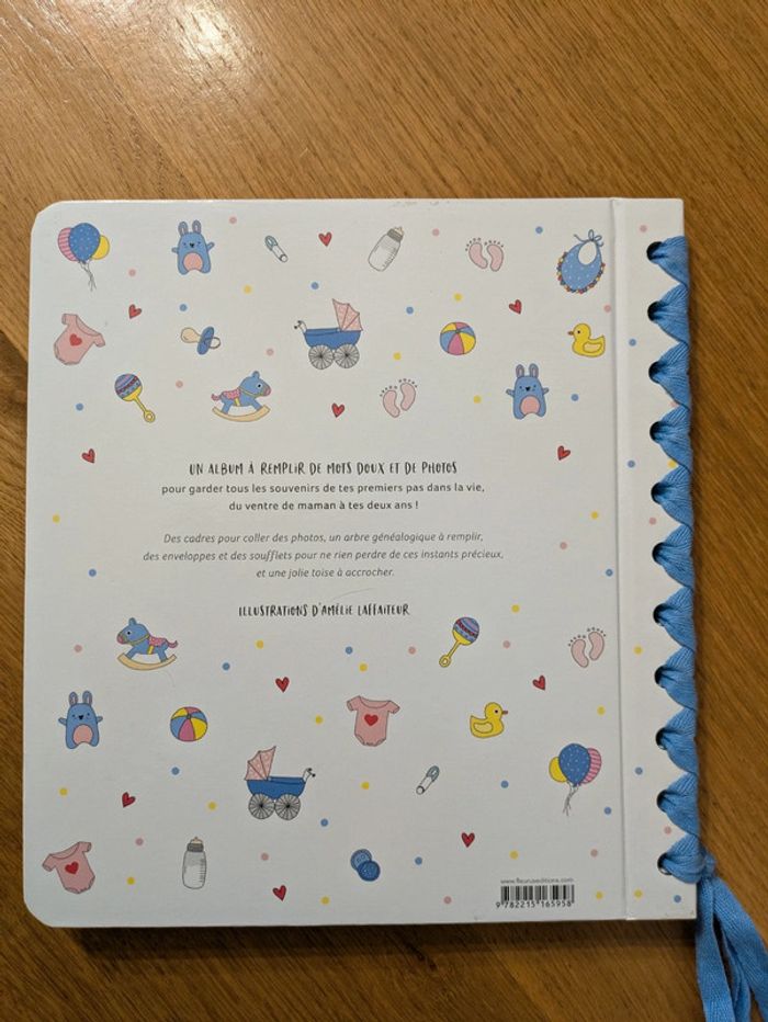 Jolie album de bébé neuf - photo numéro 7