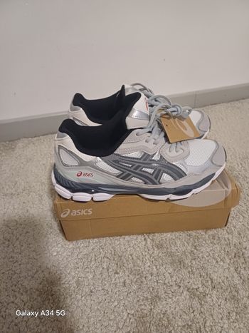 Chaussures asics