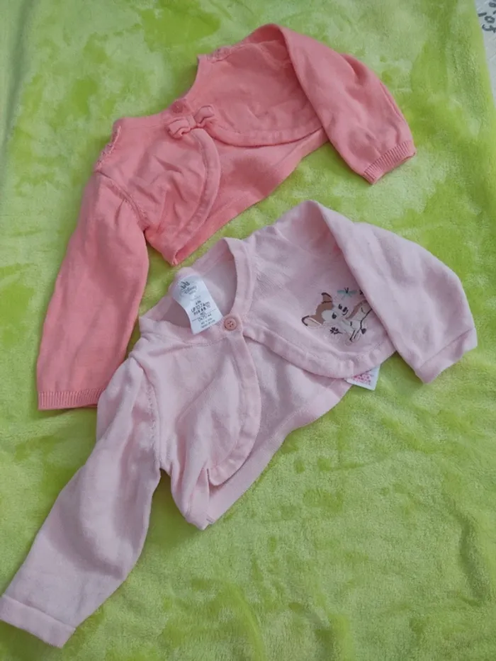 Petit gilet bébé fille