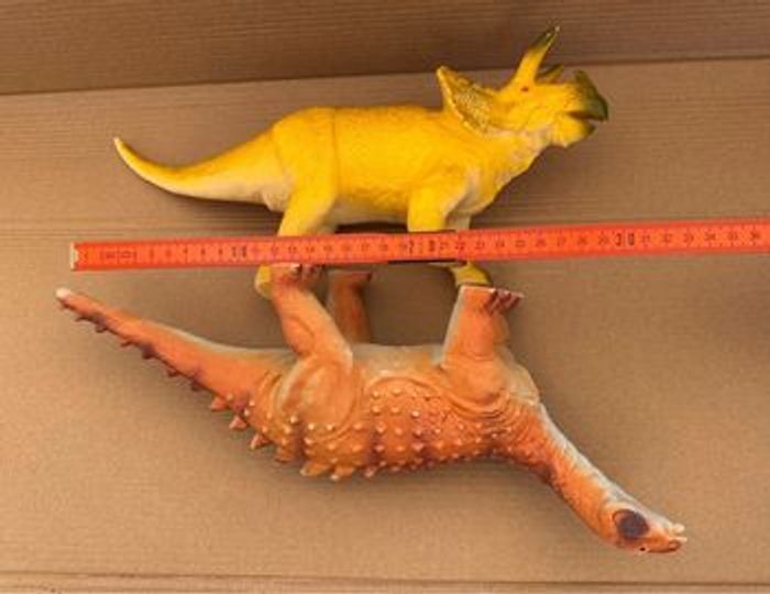 Lot 2 dinosaures ( triceraptor et silvisaurus) - photo numéro 4