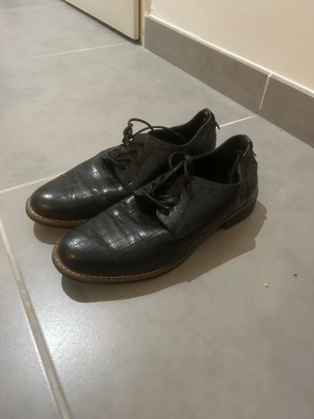 Chaussures style derbies femme  pointure 37 