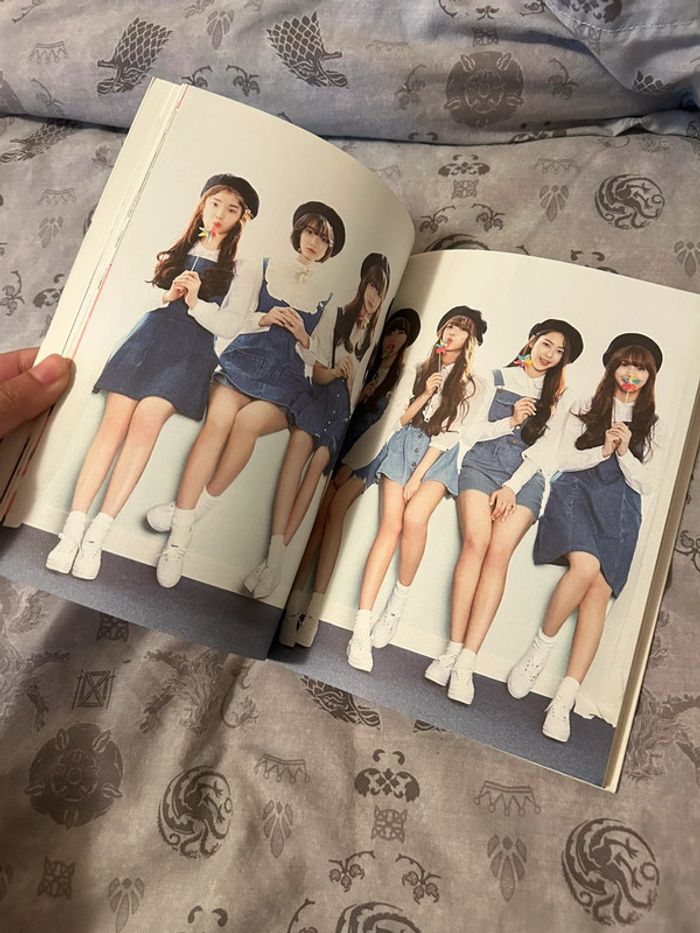 Livre : Oh My Girl + 1 carte + CD - photo numéro 4