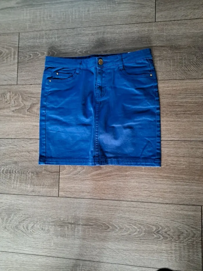 Jupe courte en jean taille 36