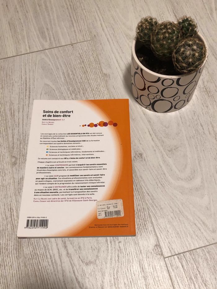 Livre Soins de confort et de bien être - Les essentiels en IFSI - photo numéro 2