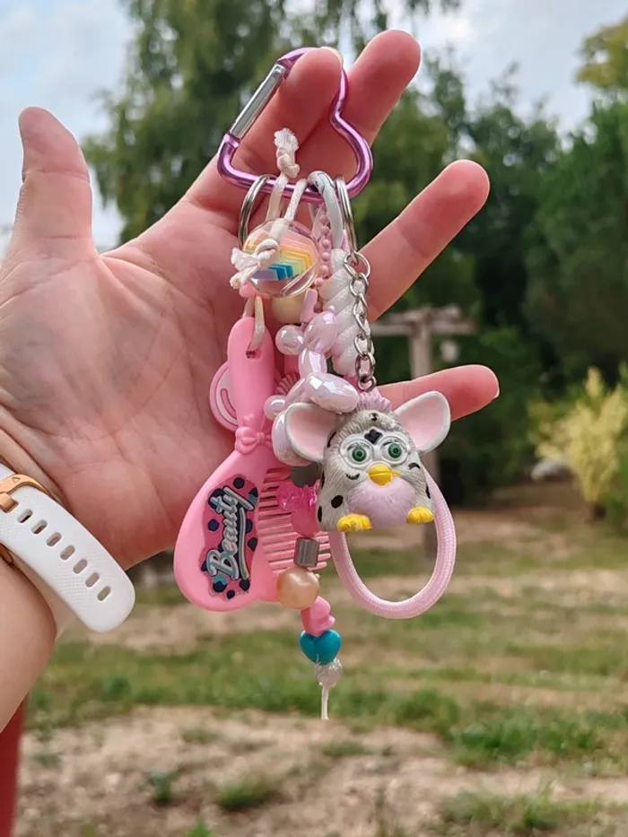 Bijou de sac gri-gri Furby rose et blanc - photo numéro 9