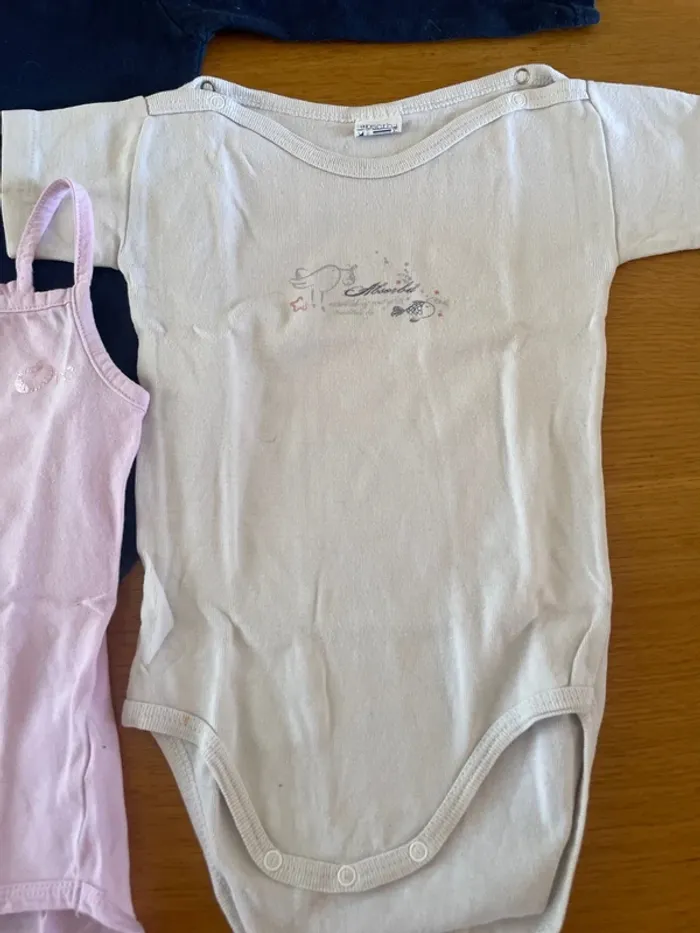 Lot 3 body fille 18 mois - photo numéro 2