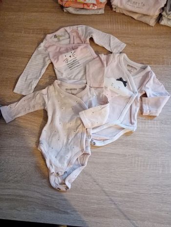 Lot de 3 bodie orchestra 1 mois