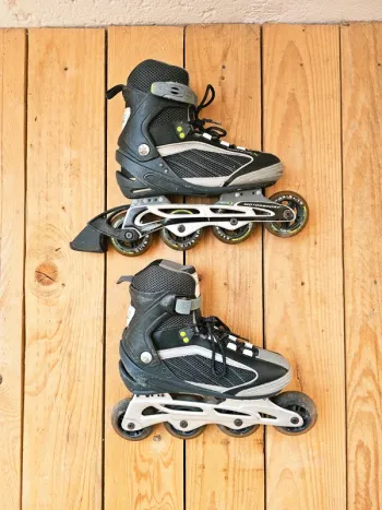 Paire de rollers taille 40 mixte femme homme fille garçon