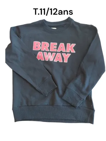 Sweat enfant T.11/12 ans Neuf sans étiquette