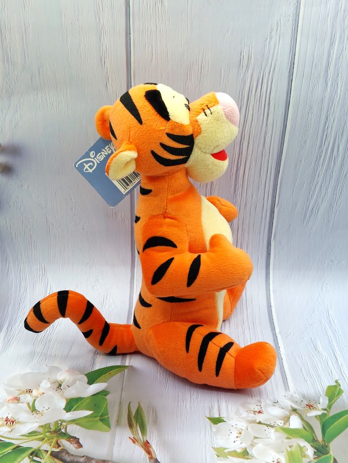 Peluche doudou tigre tigrou 30 cm FISHER PRICE 2003 + 18 mois yeux durs Disney Vintage état neuf - photo numéro 4