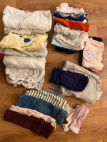 Lot 29 vêtements fille 3 mois