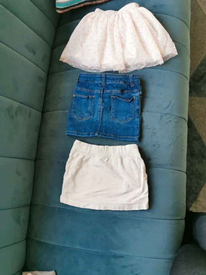 Lot de 3 jupes 4 ans - photo numéro 6