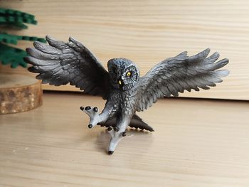 Figurine hibou noir Animal de la forêt