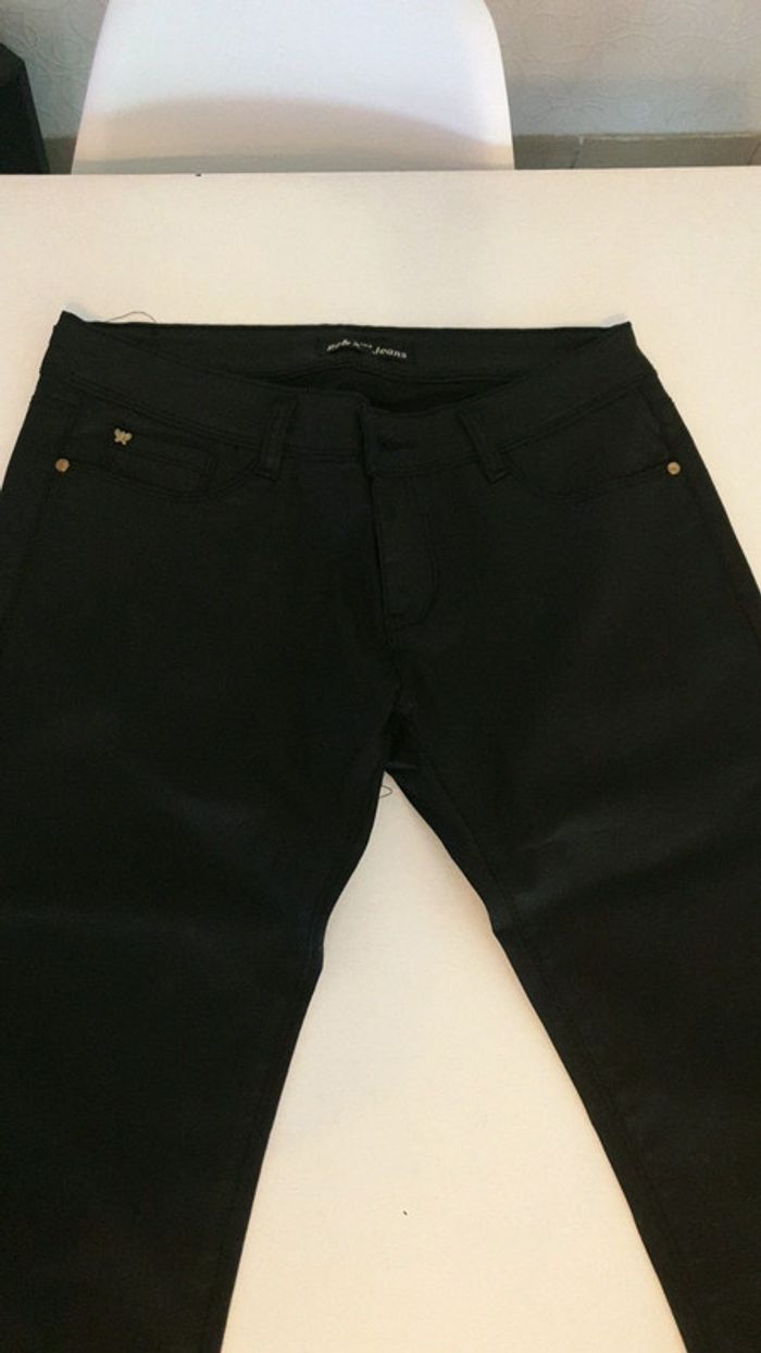 Pantalon noir - photo numéro 1