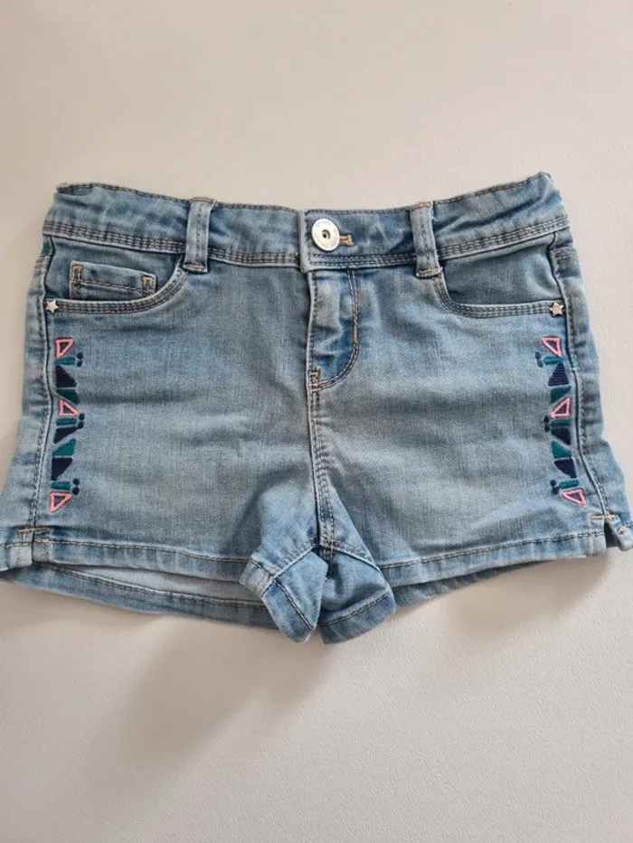 Short en jean okaidi brodé