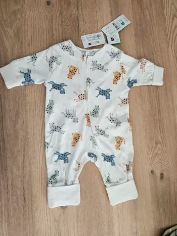 Combinaison/ pyjama bébé tex baby 3 mois Neuve