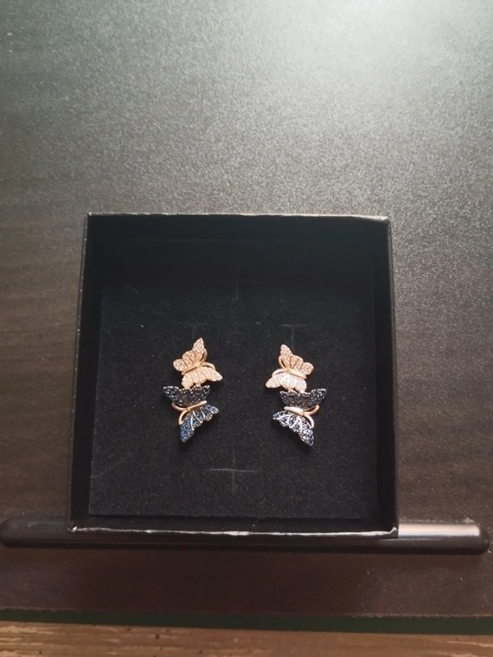 Boucles d'oreilles papillon avec coffret - photo numéro 2