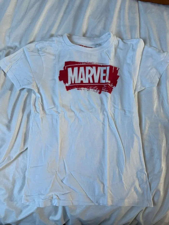 TEE shirt Marvel