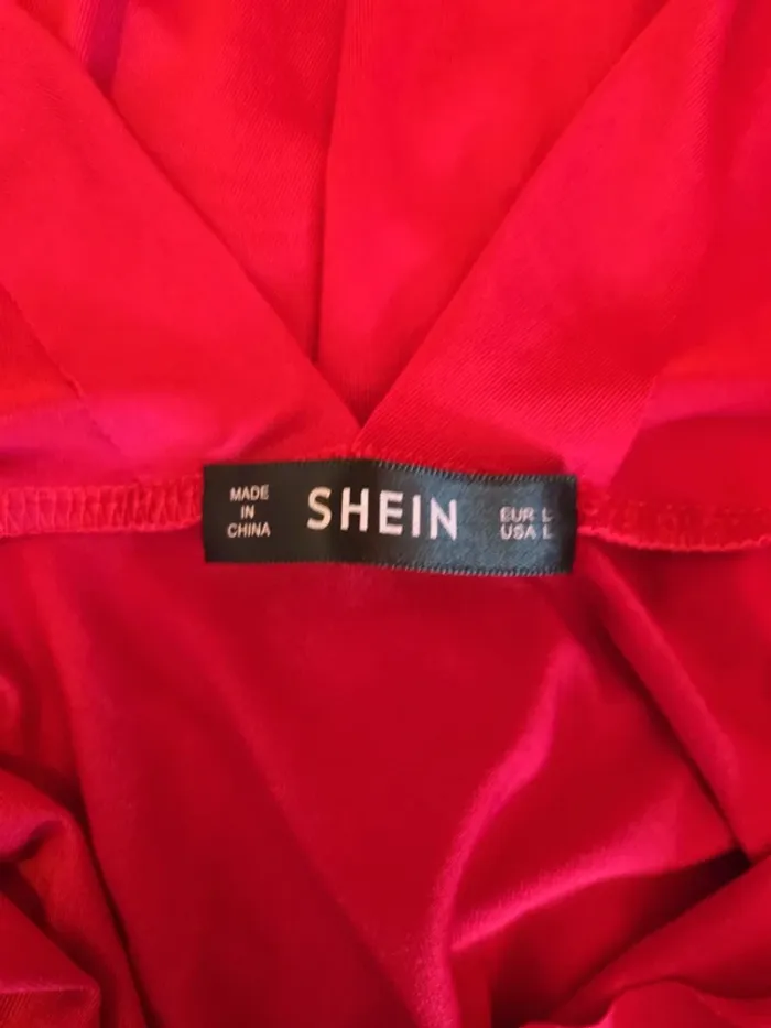 Robe rouge - photo numéro 4