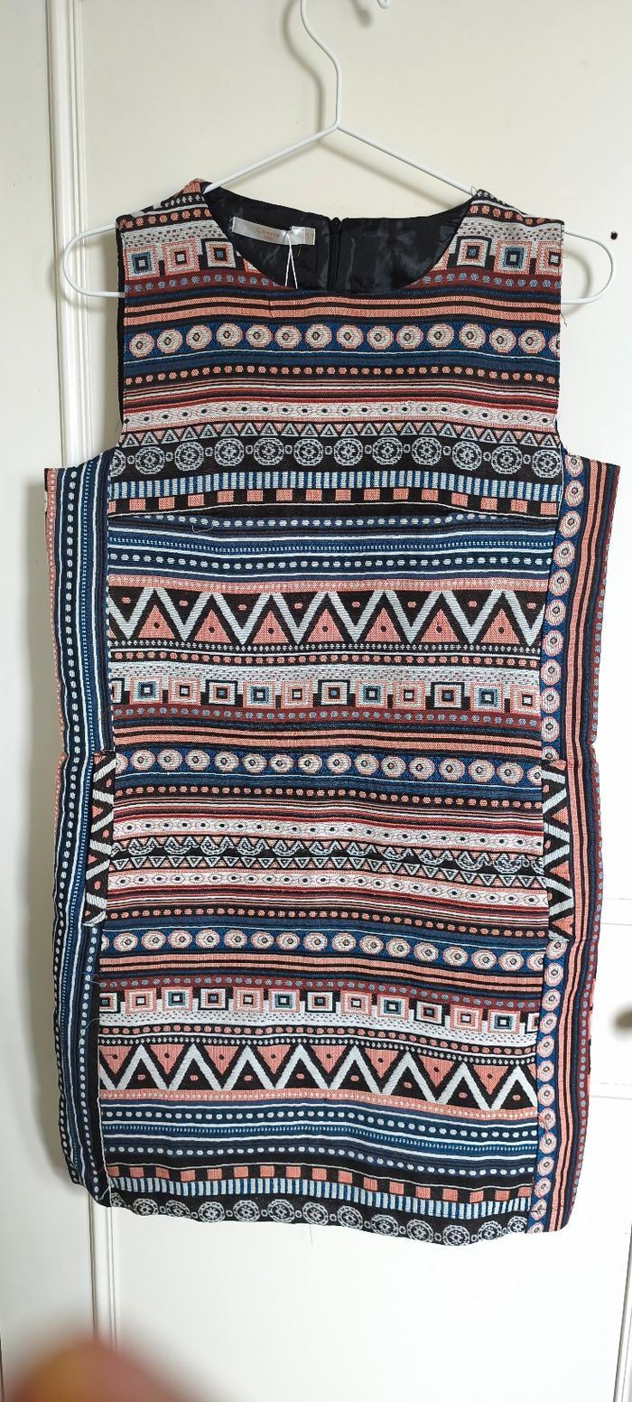 Robe droite ethnique chic – Neuve avec étiquette - photo numéro 5