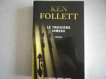 LE TROISIEME JUMEAU