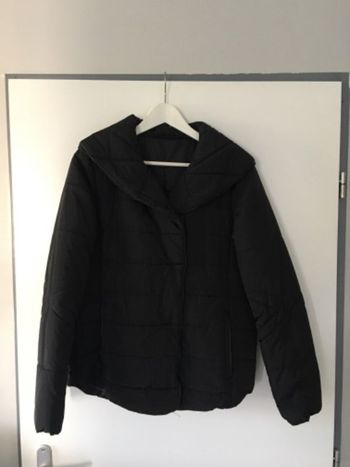 Doudoune femme noir Kiabi taille 38