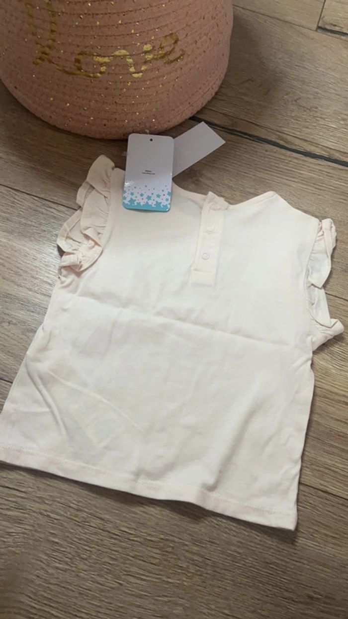 Teeshirt neuf 18 mois - photo numéro 3