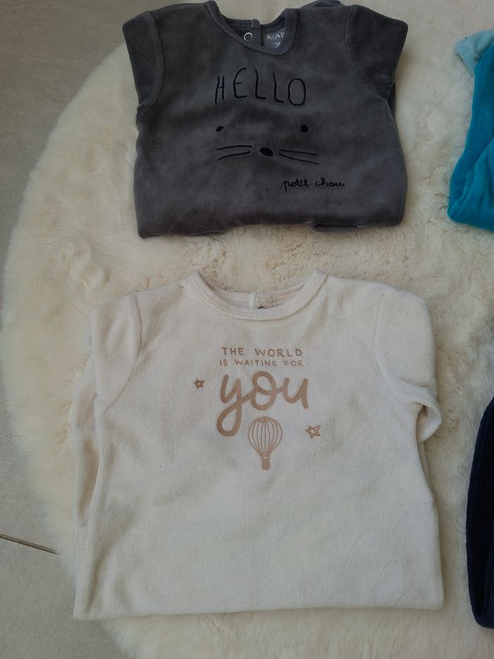 Lot de pyjamas - photo numéro 2
