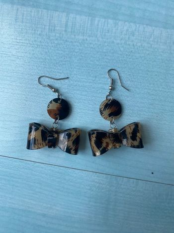 Boucles d’oreilles noeud leopard