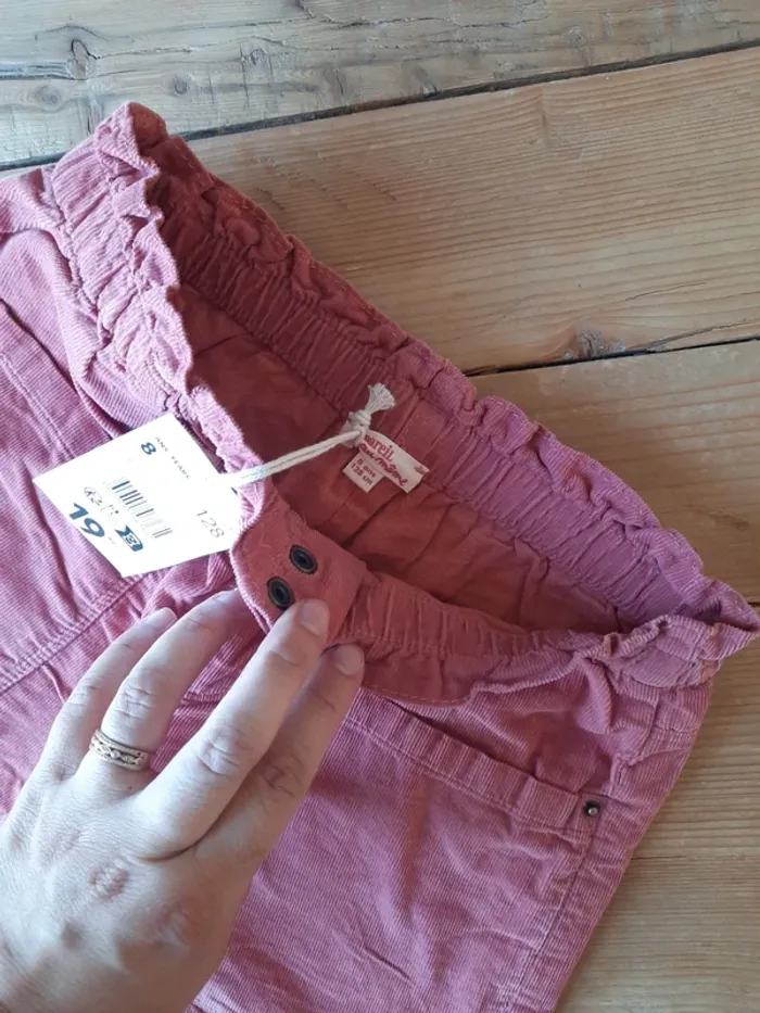 Short en velour neuf - photo numéro 3