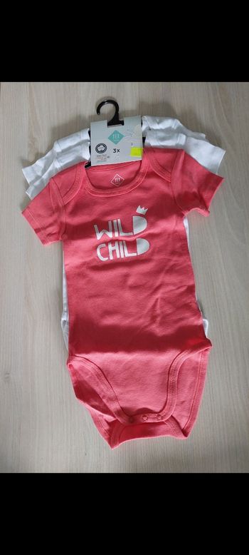 Lot de 10 bodys fille 24 mois