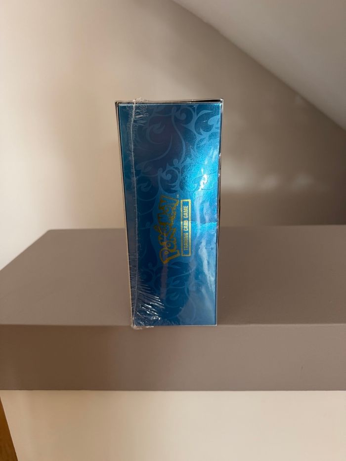 Pokémon - Coffret 18 Boosters - Collection Ultra Premium UPC : Dracaufeu X Ex ME02 - photo numéro 2