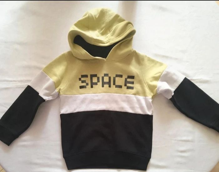 Pull a capuche garçon Space