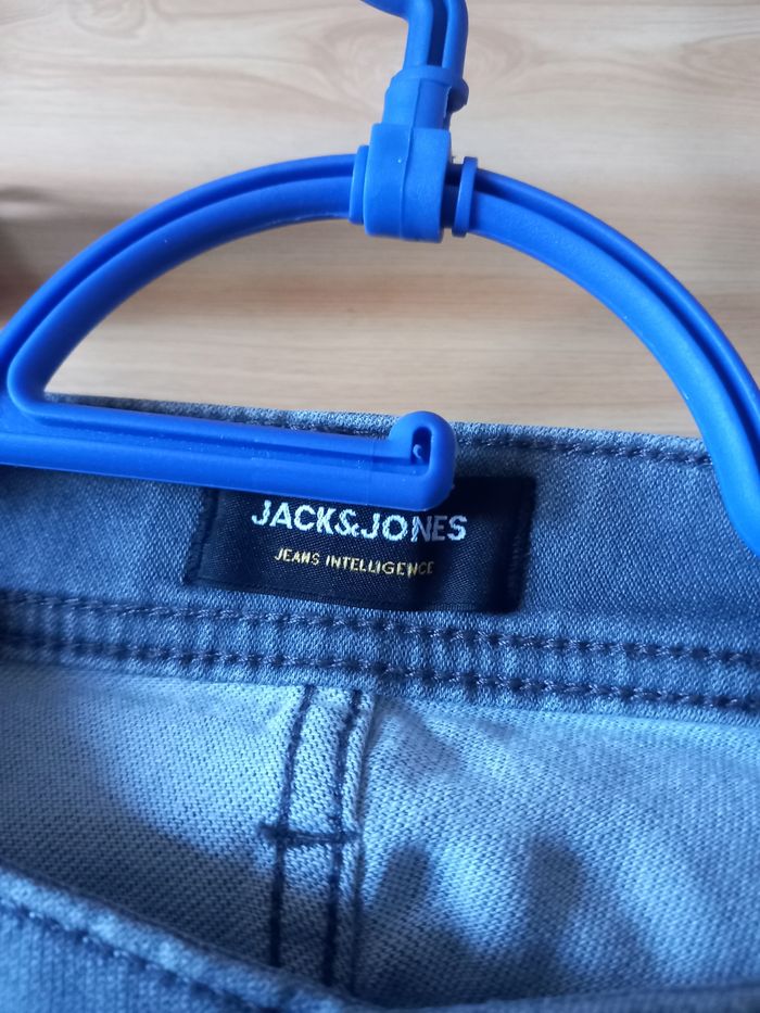 Jean slim marque jack& jones taille 42 - photo numéro 8