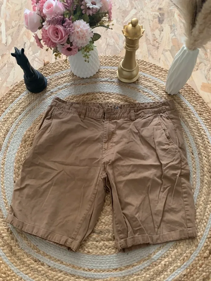 Short beige - photo numéro 2