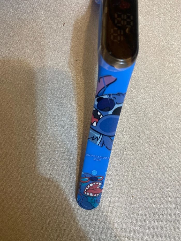 Montre bleue Stich Disney digitale réglable plastique neuve - n91i - photo numéro 3