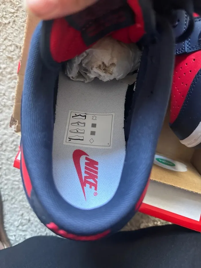 Basket Dunk Nike authentique 42,5 neuf rouge et bleu - photo numéro 5