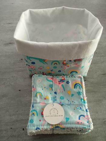 Lingettes pour BB ou démaquillantes avec panier