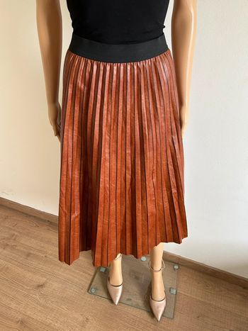 Jupe mi longue neuve en simili cuir 123 taille 36 (valeur 89€)