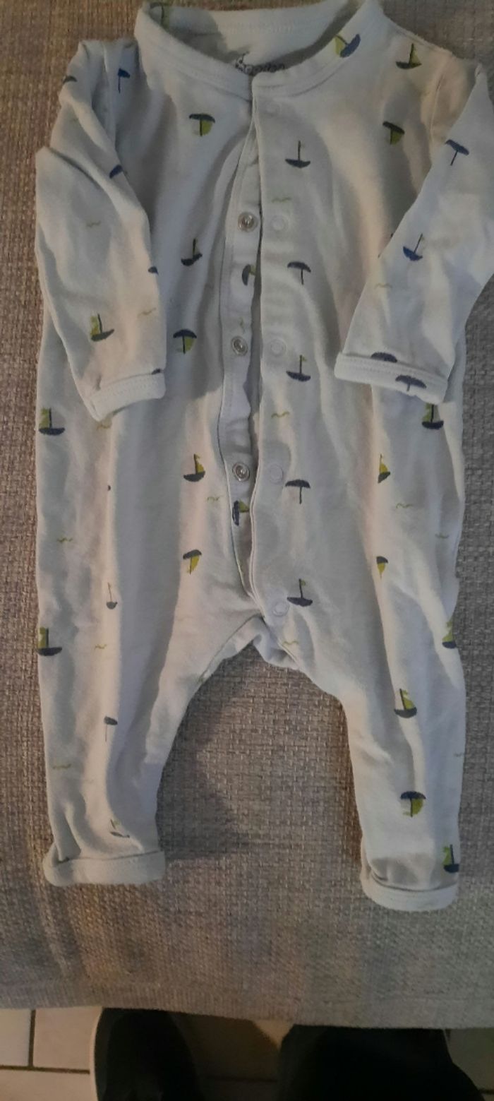 Vêtements bébé  1 mois - photo numéro 6