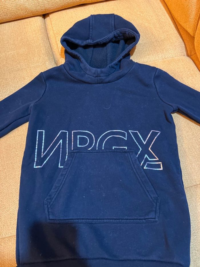 Pull à capuche 6 ans - photo numéro 2