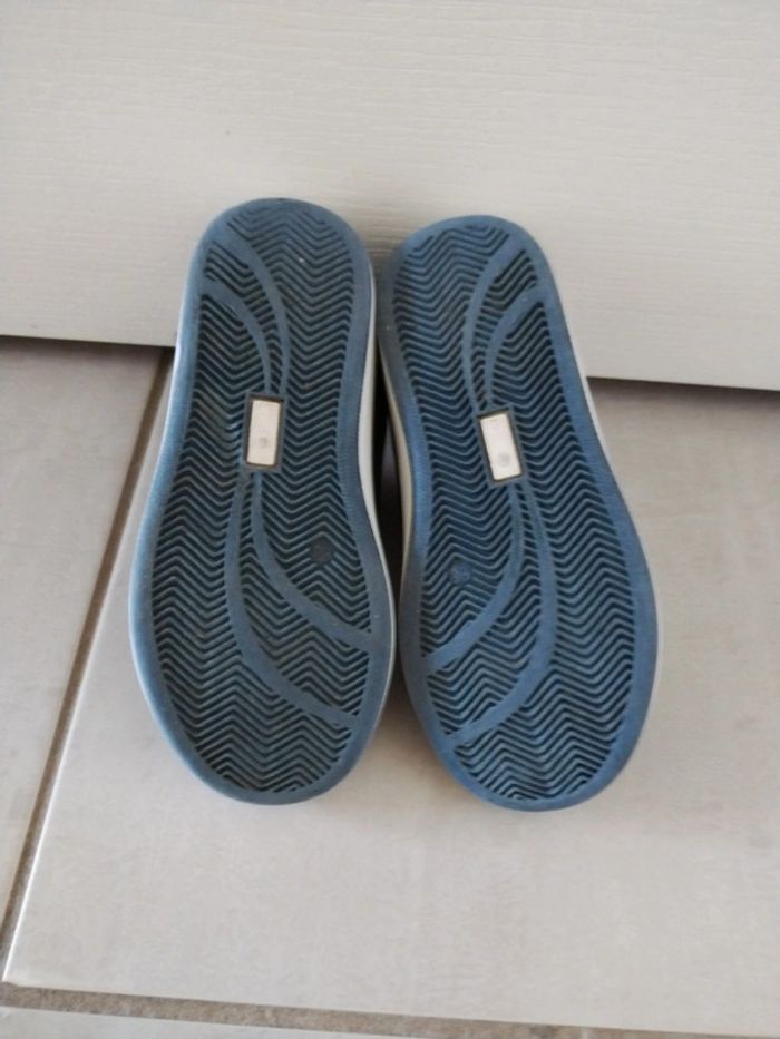 Chaussures la reine des neiges très bon état pointure 28 - photo numéro 6
