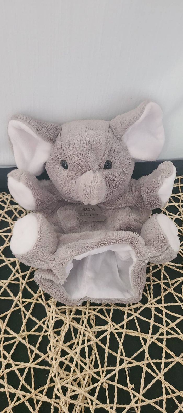 DOUDOU MARIONNETTE HISTOIRE D'OURS ELEPHANT GRIS BLANC POCHE SUR LE VENTRE