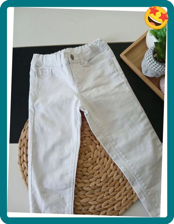 Jeans blanc Neuf Fille Taille 6 ans🌿💝 - photo numéro 4