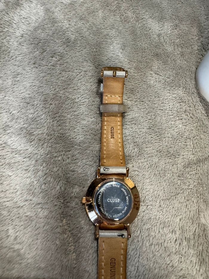 Montre Cluse femme en laiton 🕦 - photo numéro 3