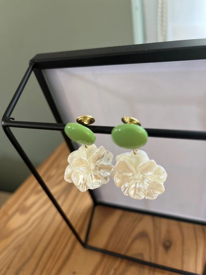 Boucle pour oreilles, non percé, fleurs - photo numéro 2